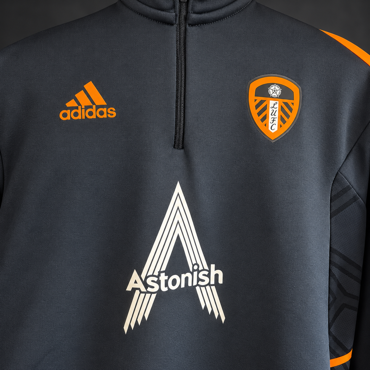 Leeds United Adidas Training Quarter Zip Top 2022/23 – Astonish Sponsor – Size Medium - Shep's Retro