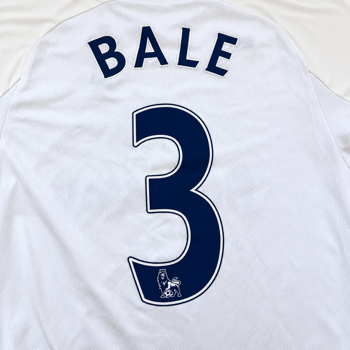 Tottenham Hotspur 2011/12 Home Shirt Gareth Bale 3 Puma Size Small