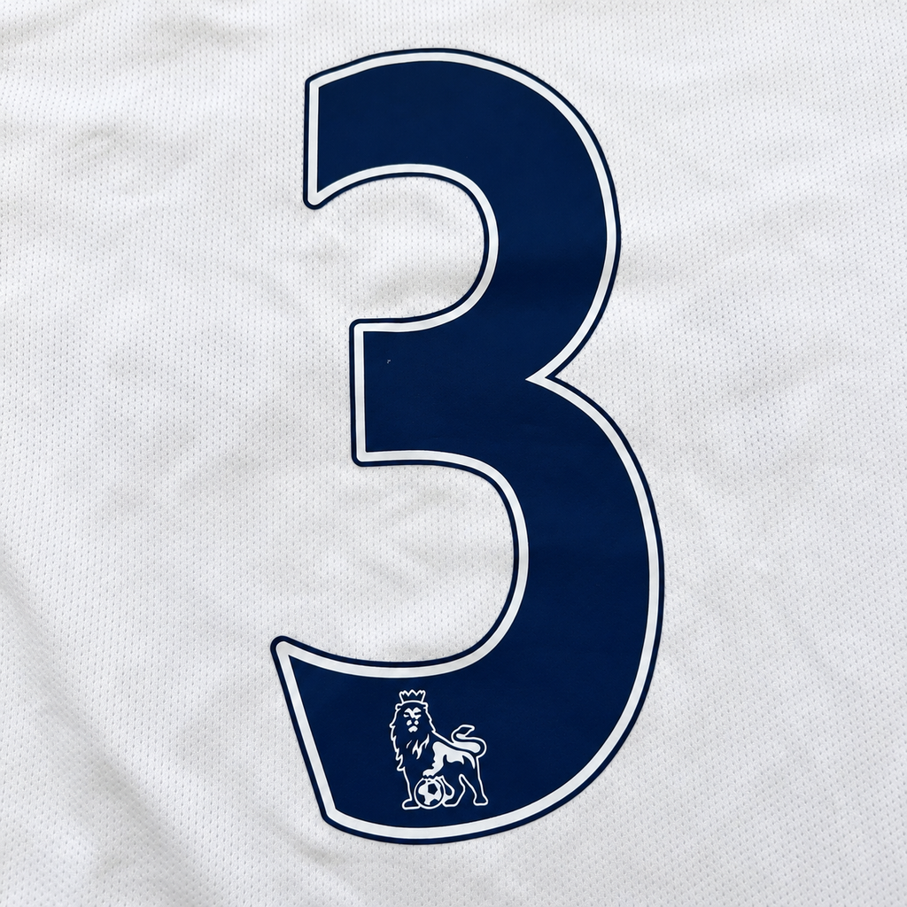 Tottenham Hotspur 2011/12 Home Shirt Gareth Bale 3 Puma Size Small